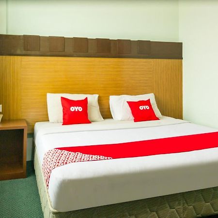 Oyo 89408 Royal Hotel Keningau Exterior photo