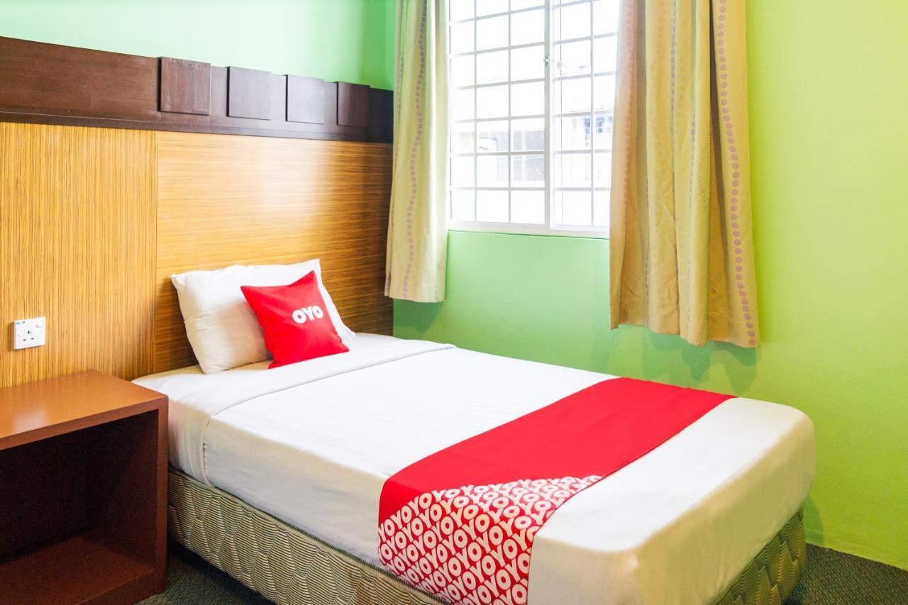 Oyo 89408 Royal Hotel Keningau Exterior photo