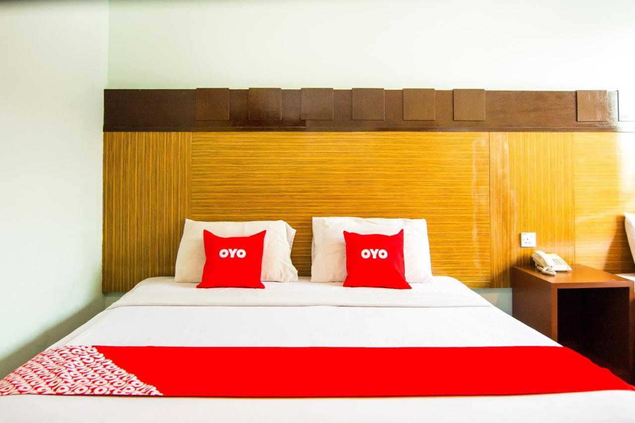 Oyo 89408 Royal Hotel Keningau Exterior photo