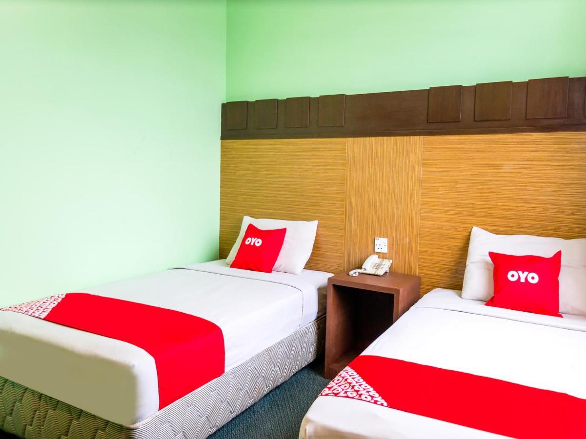 Oyo 89408 Royal Hotel Keningau Exterior photo